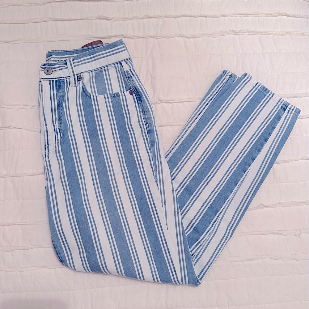 American Eagle mom jeans 🦅